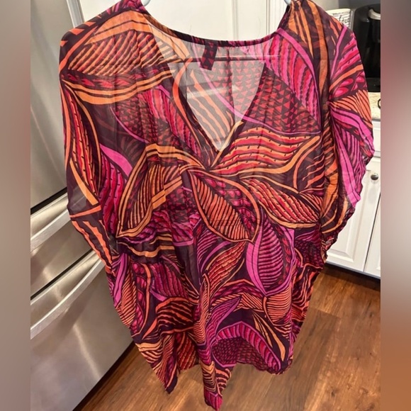 Old Navy Beach Swim Coverup Medium - Picture 2 of 7